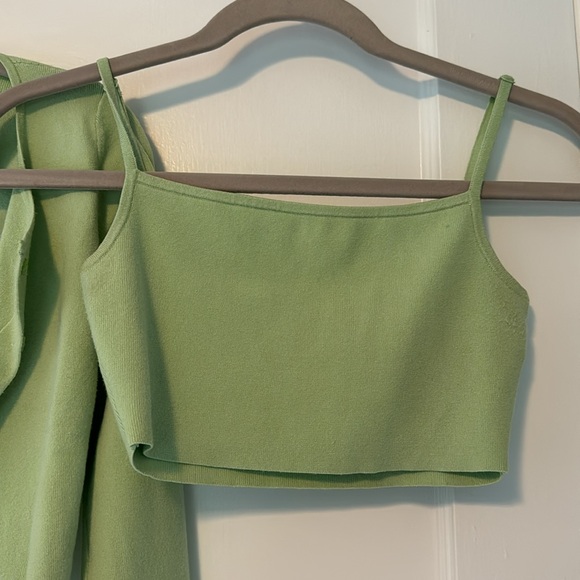 Two-piece crop top and sweater. Size S - Picture 3 of 4
